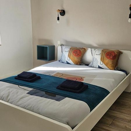 Spacieux Appartement Au Pied De La Cite Medievale قرقشونه المظهر الخارجي الصورة