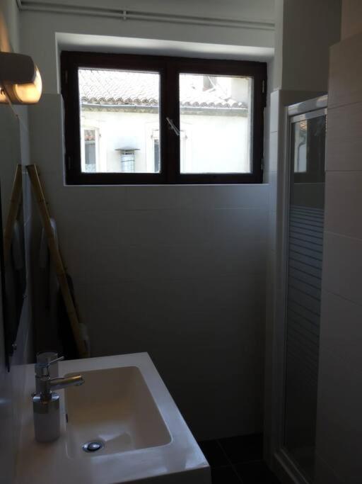 Spacieux Appartement Au Pied De La Cite Medievale قرقشونه المظهر الخارجي الصورة